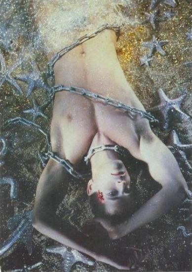 1994 cp 'Sur la plage abandonné' Rupert Everett, Grèce